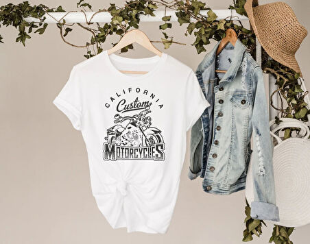 BK Gift Motorsiklet Tasarımlı Kadın Beyaz T-shirt -1, Arkadaşa Hediye, Doğum Günü Hediyesi, Sevgili Hediyesi