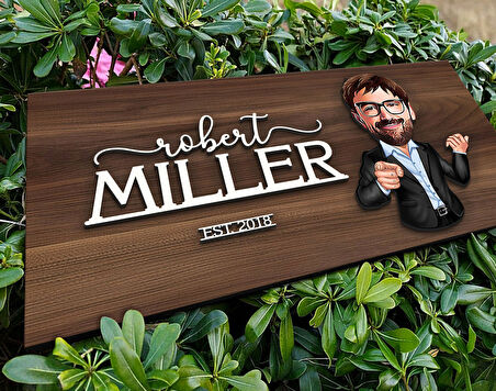 BK Gift Kişiye Özel Erkek Karikatürlü Kabartma Tasarım Antik Ceviz Ahşap Tabela-1, Dekoratif Tabela, Rustik Ev Dekorasyonu