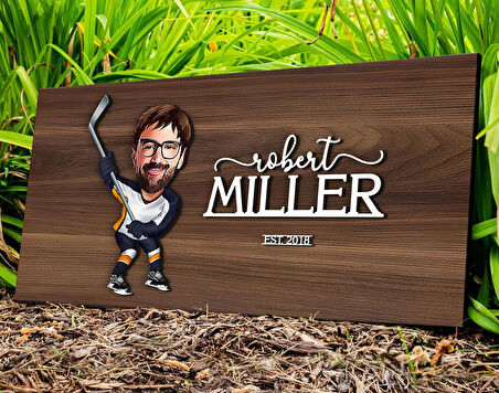 BK Gift Kişiye Özel Hokey Oyuncusu Karikatürlü Kabartma Tasarım Antik Ceviz Ahşap Tabela-2, Dekoratif Tabela, Rustik Ev Dekorasyonu