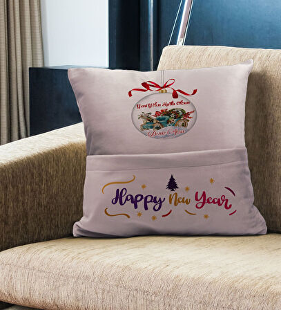 BK Gift Kişiye Özel Yılbaşı Tasarımlı Organizer Kumanda ve Atıştırmalık Cepli Pembe Kırlent Yastık, 