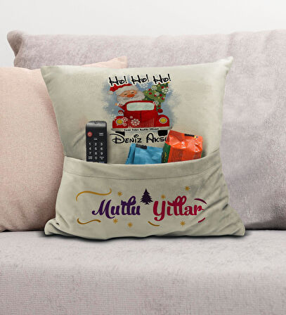 BK Gift Kişiye Özel Yılbaşı Tasarımlı Organizer Kumanda ve Atıştırmalık Cepli Krem Kırlent Yastık, Y