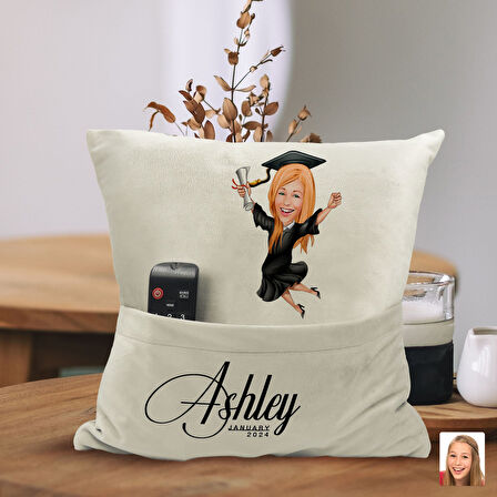 BK Gift Kişiye Özel Mezun Karikatür Tasarımlı Organizer Kumanda ve Atıştırmalık Cepli Sarı Kırlent Y