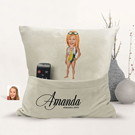 BK Gift Kişiye Özel Yüzücü Karikatür Tasarımlı Organizer Kumanda ve Atıştırmalık Cepli Sarı Kırlent 