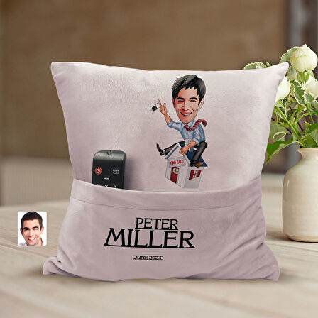 BK Gift Kişiye Özel Emlakçı Karikatür Tasarımlı Organizer Kumanda ve Atıştırmalık Cepli Pembe Kırlen