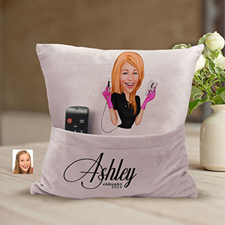 BK Gift Kişiye Özel Güzellik Uzmanı Karikatür Tasarımlı Organizer Kumanda ve Atıştırmalık Cepli Pemb