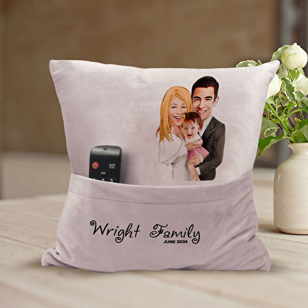 BK Gift Kişiye Özel Aile Karikatür Tasarımlı Organizer Kumanda ve Atıştırmalık Cepli Pembe Kırlent Y