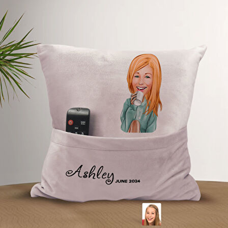 BK Gift Kişiye Özel Kadın Karikatür Tasarımlı Organizer Kumanda ve Atıştırmalık Cepli Pembe Kırlent 