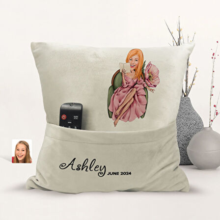 BK Gift Kişiye Özel Kadın Karikatür Tasarımlı Organizer Kumanda ve Atıştırmalık Cepli Sarı Kırlent Y