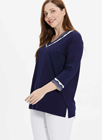 Selen V Yaka Dantel Lacivert Kadın Bluz 25YSL8074-BB