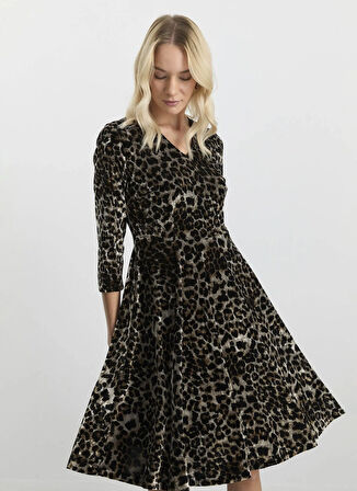 Selen V Yaka Leopar Desenli Siyah Standart Kadın Elbise 25KSL7701