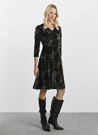 Selen V Yaka Desenli Siyah Standart Kadın Elbise 25KSL7702