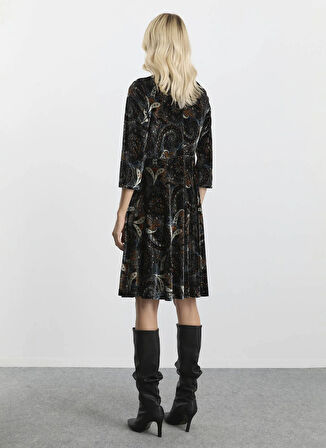 Selen V Yaka Desenli Siyah Standart Kadın Elbise 25KSL7702