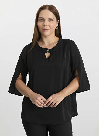 Selen O Yaka Düz Siyah Kadın Bluz 25KSL8204
