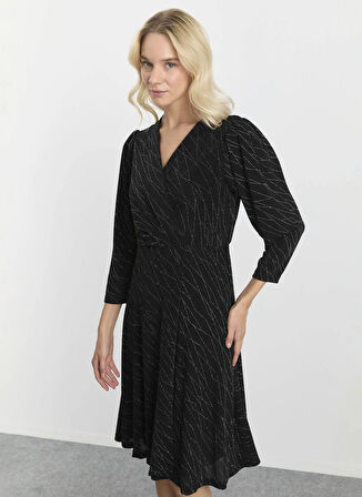 Selen Kruvaze Yaka Simli Siyah Standart Kadın Elbise 25KSL7704