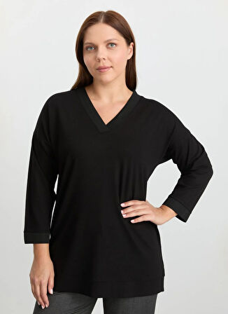 Selen V Yaka Düz Siyah Kadın Bluz 25KSL8214