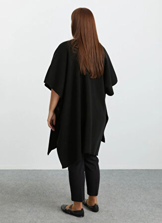 Selen Siyah Kadın Panço 25KSL4167