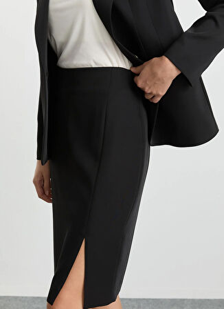 Selen Normal Bel Siyah Kadın Düz Standart Etek 25KSL3477