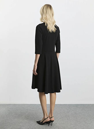 Selen V Yaka Düz Siyah Standart Kadın Elbise 25KSL7709