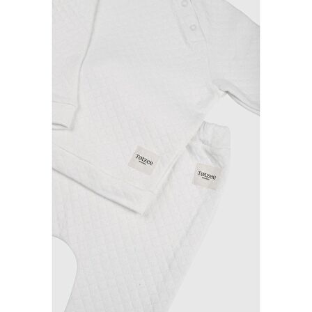 Çıtçıtlı Baklava Desenli Üst Ekru