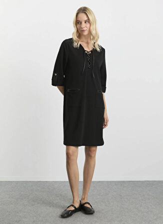 Selen V Yaka Düz Siyah Standart Kadın Elbise 25KSL7707