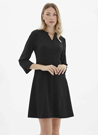 Selen V Yaka Düz Siyah Standart Kadın Elbise 25KSL7714