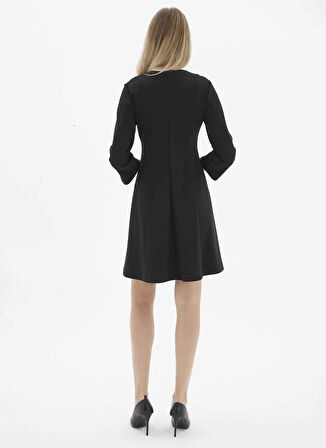 Selen V Yaka Düz Siyah Standart Kadın Elbise 25KSL7714