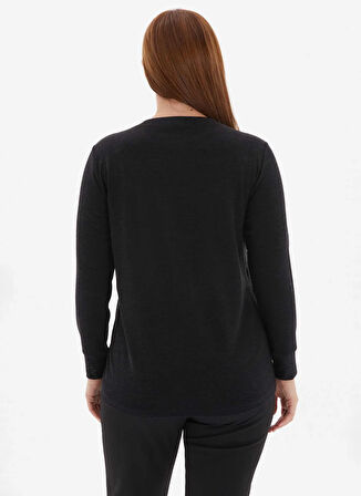 Selen Yuvarlak Yaka Taşlı Siyah Kadın Bluz 25KSL8245