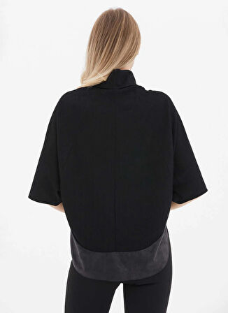 Selen Degaje Yaka Çizgili Siyah Kadın Bluz 25KSL8255