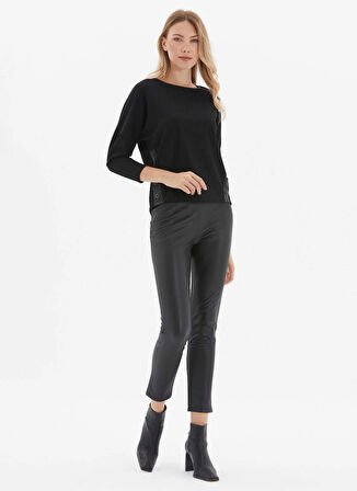 Selen Yuvarlak Yaka Çizgili Siyah Kadın Bluz 25KSL8258