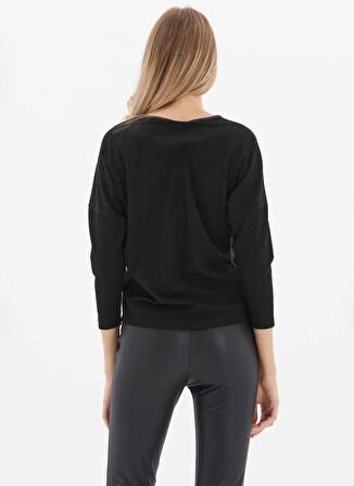 Selen Yuvarlak Yaka Çizgili Siyah Kadın Bluz 25KSL8258