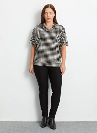 Selen Degaje Yaka Kaz Ayağı Desenli Siyah Kadın Bluz 25KSL8272