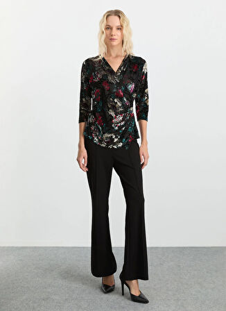 Selen Kruvaze Yaka Çiçek Desenli Siyah Kadın Bluz 25KSL8277