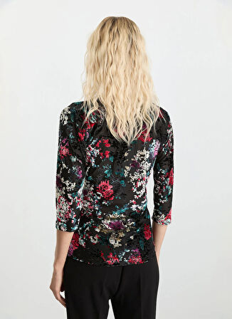 Selen Kruvaze Yaka Çiçek Desenli Siyah Kadın Bluz 25KSL8277