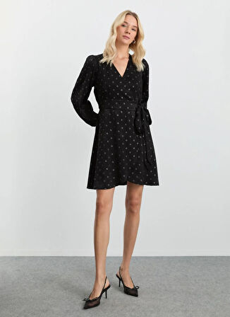 Selen Kruvaze Yaka Çiçek Desenli Siyah Standart Kadın Elbise 25KSL7722