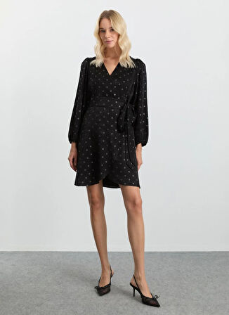 Selen Kruvaze Yaka Çiçek Desenli Siyah Standart Kadın Elbise 25KSL7722