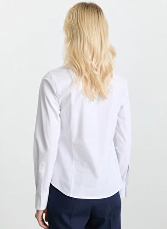 Selen Dik Yaka Düz Beyaz Kadın Bluz 25KSL8281