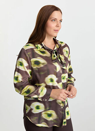 Selen Polo Yaka Çiçek Desenli Kahve Kadın Bluz 25KSL8296