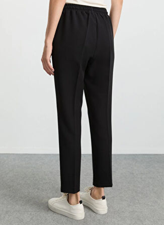 Selen Normal Bel Standart Siyah Kadın Pantolon 25KSL5504