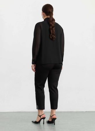 Selen Siyah Kadın Taşlı Bluz 26YSL8370