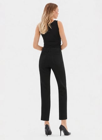 Selen Siyah Kadın Boru Paça Pantolon 26YSL5626