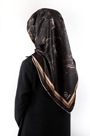 Twill Barok Çerçeveli Mermer Desenli Siyah Renkli 90x90 Eşarp (İpek İçermez) Kenar Dikiş Şekli El Dikişli