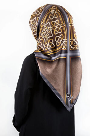 Twill Gold Çerçeveli Barok Desenli Bej Renkli 90x90 Eşarp (İpek İçermez) Kenar Dikiş Şekli El Dikişli