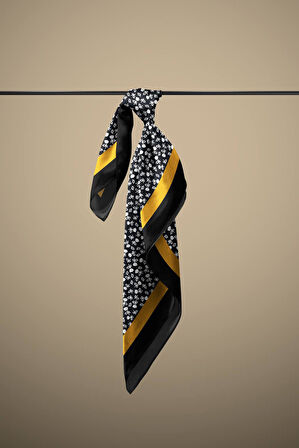 Kadın Siyah Beyaz Geometrik Desenli 50x50 Bandana HYL DG01532-22