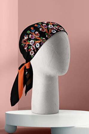 B21 Kadın Siyah Çiçek Desenli 50x50 Bandana DG01579-22