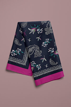 Kadın Siyah Beyaz Şal Desenli 50x50 Bandana DG01658-22