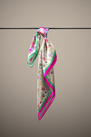 KADIN DESENLİ BANDANA