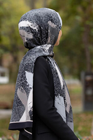 LÜKS MEDİNE İPEĞİ LEOPAR DESENLİ SİYAH - GRİ RENKLİ 75X195 KIRIŞMAZ ŞAL MOSS KREP DİKİŞ TİPİ İTALYAN DİKİŞLİ