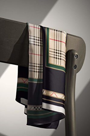 %100 Twill İpek Ekose Desenli Zümrüt Yeşili Renkli 90x90 Eşarp Dikim Şekli : El Dikişi