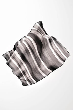 Twill Suluboya Çizgi Desenli Siyah - Beyaz Renkli 90x90 Eşarp (İpek İçermez) Kenar Dikiş Şekli El Dikişli