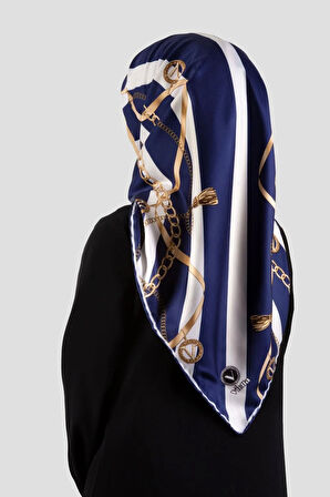 Twill Çizgili Kemer ve Zinci Desenli Krem Renkli 90x90 Eşarp (İpek İçermez) Kenar Dikiş Şekli El Dikişli